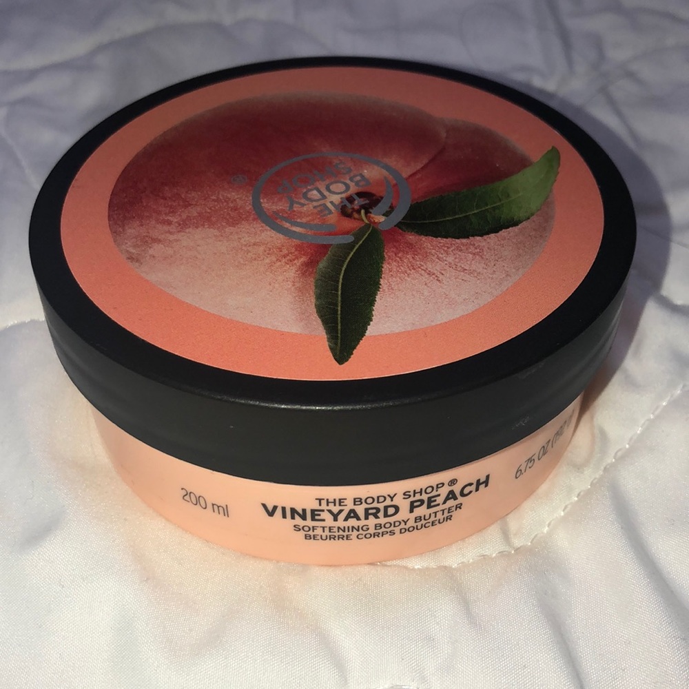 The Body Shop Vineyard Peach Body Butter 🍑